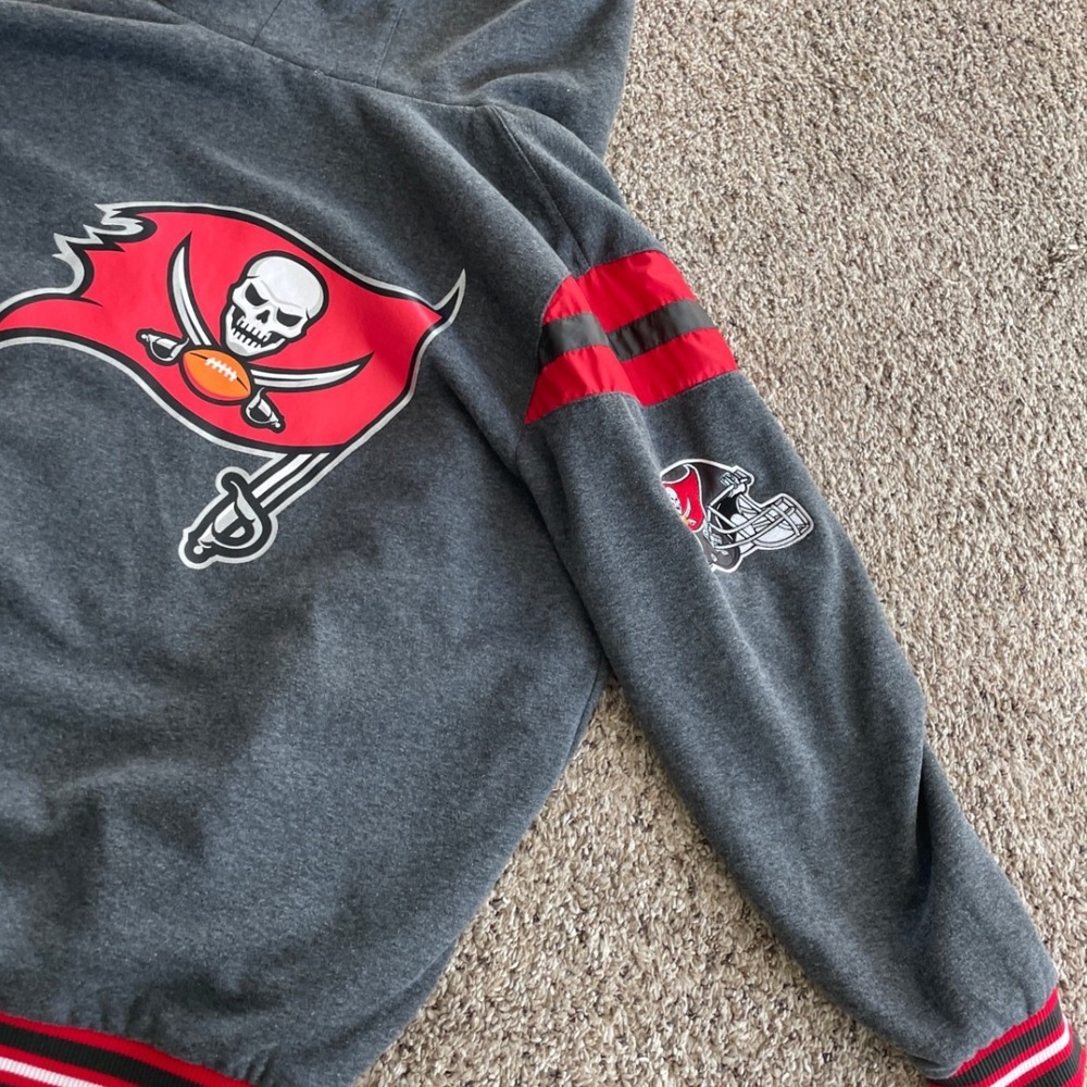Reversible Tampa Bay Buccaneers NFL Hooded Jacket Full Zip Red Football Mens - Picture 12 of 12